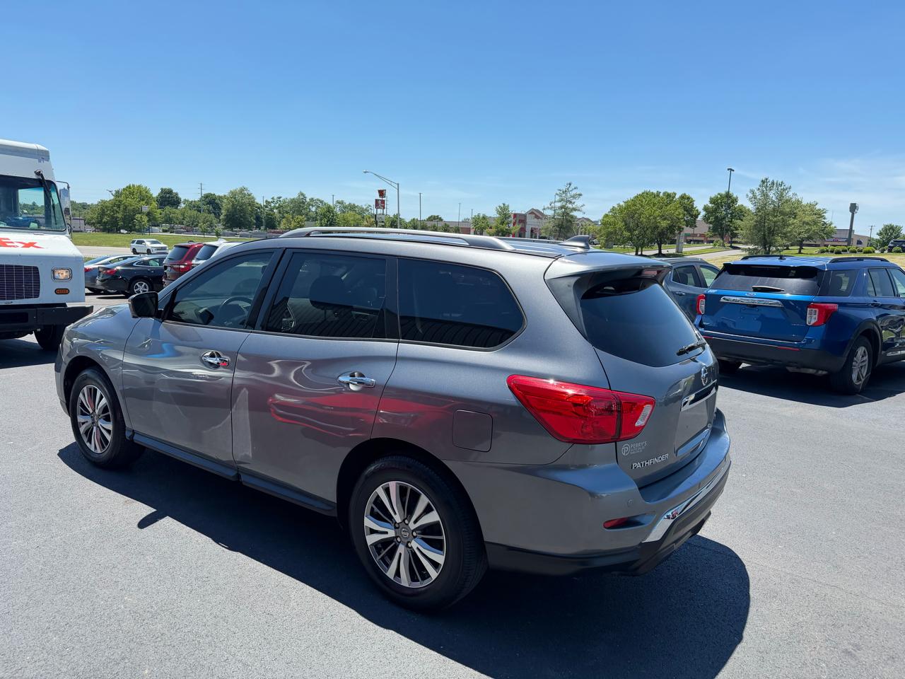Nissan Pathfinder SL 2020