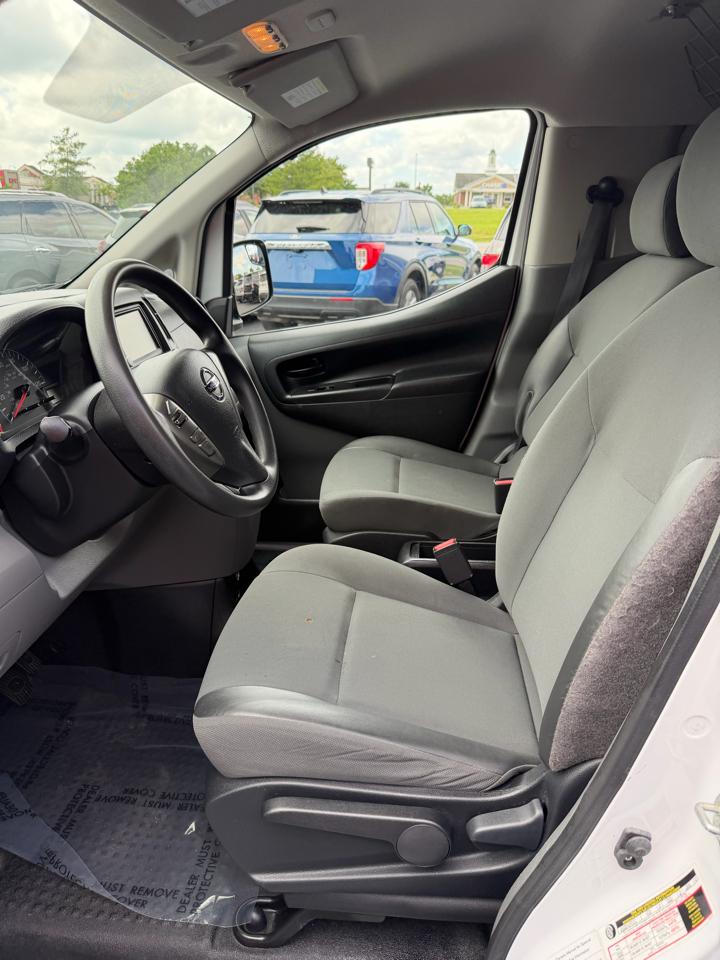 Nissan NV 200  2020