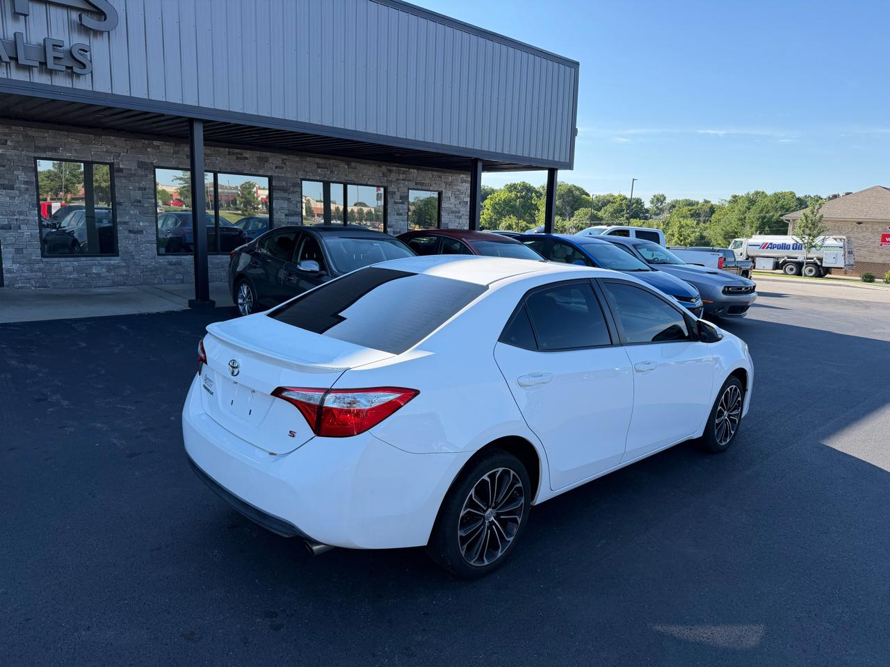 Toyota Corolla L 2016