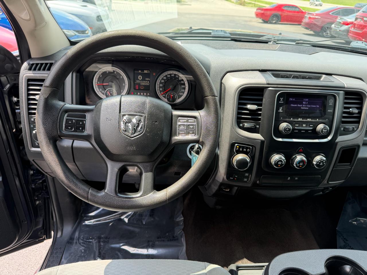 RAM 1500 Tradesman Crew Cab 2017