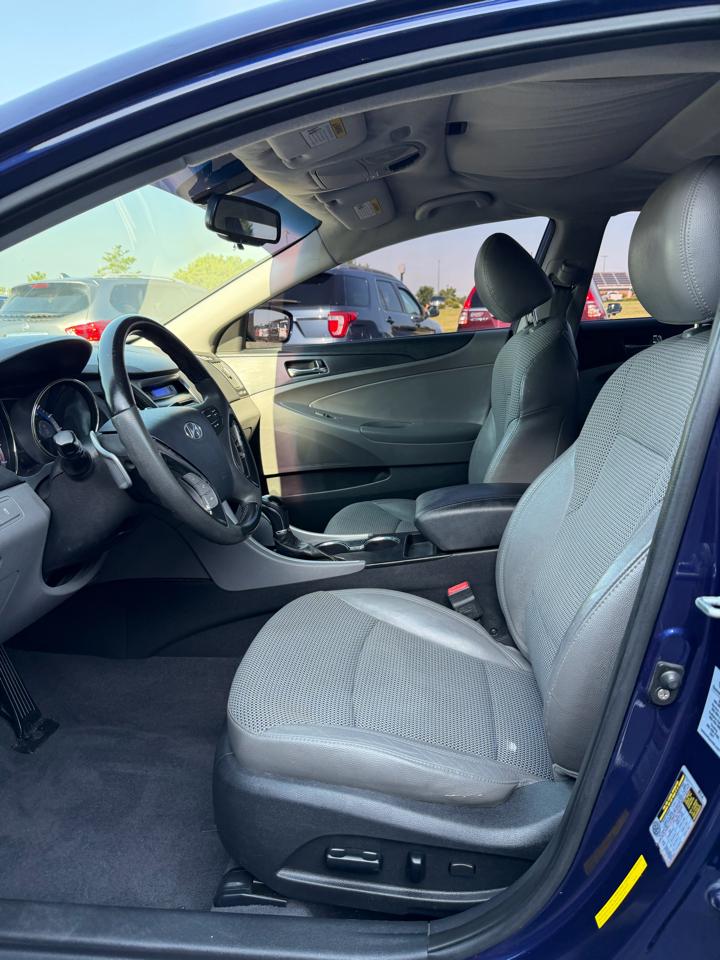 Hyundai Sonata Limited 2012