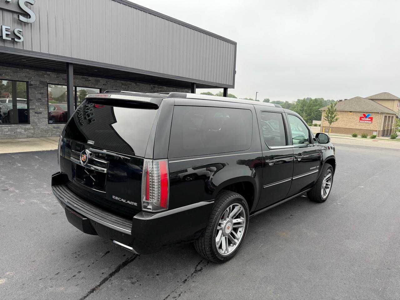 Cadillac Escalade ESV Premium 2013