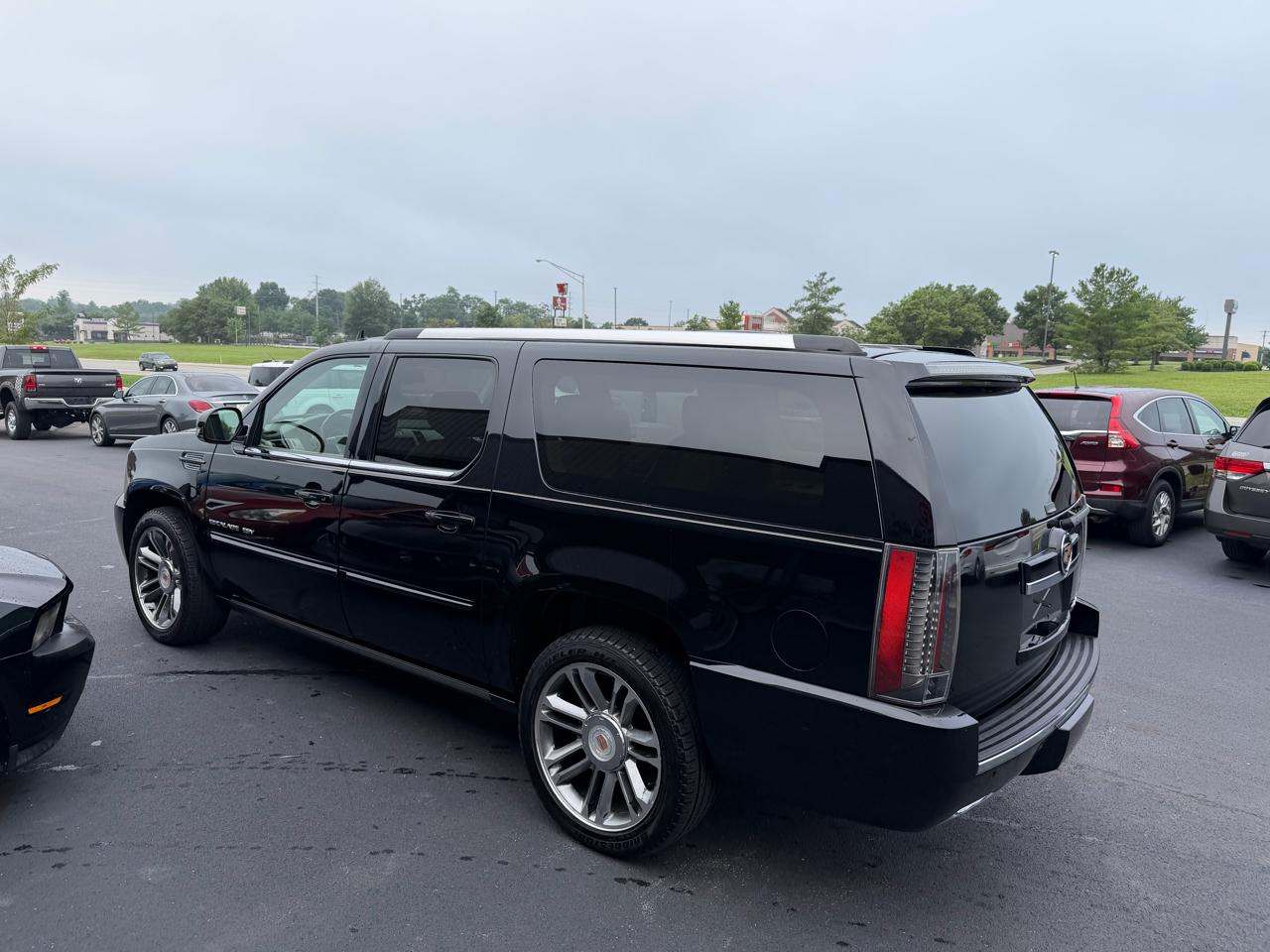 Cadillac Escalade ESV Premium 2013