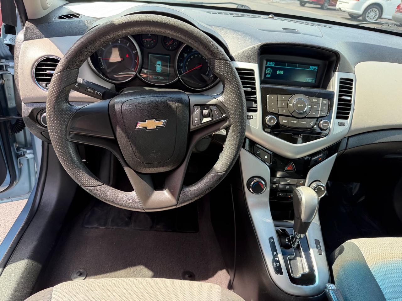Chevrolet Cruze LS 2011