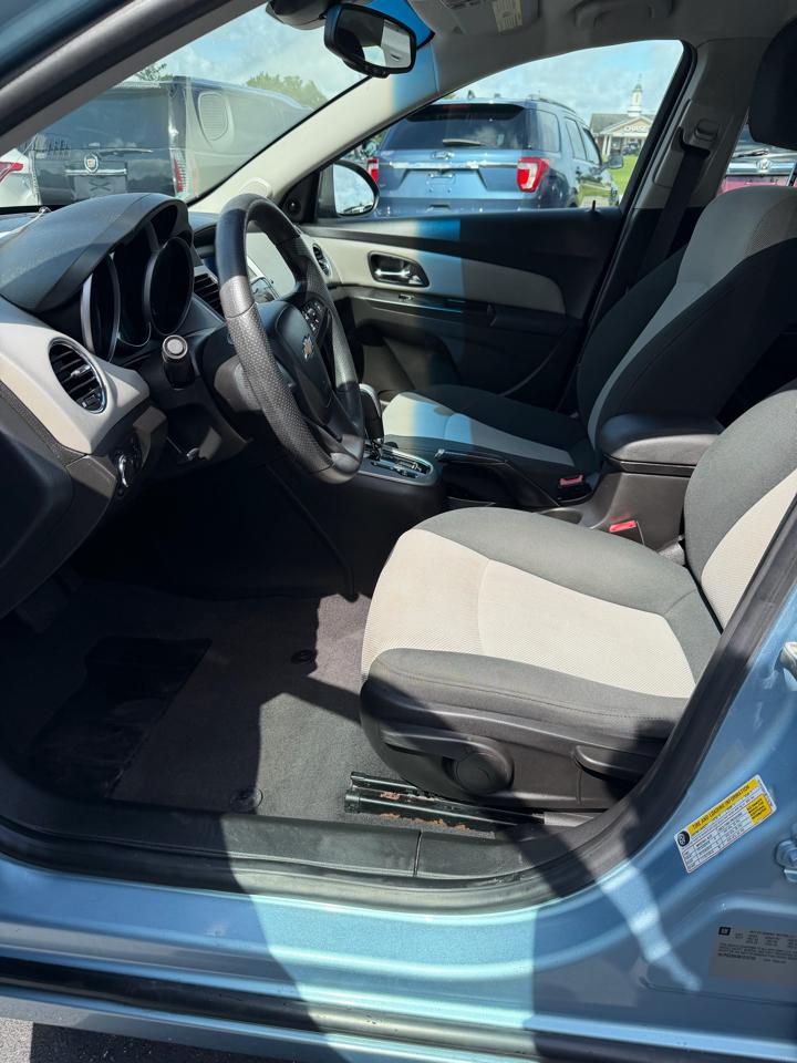 Chevrolet Cruze LS 2011