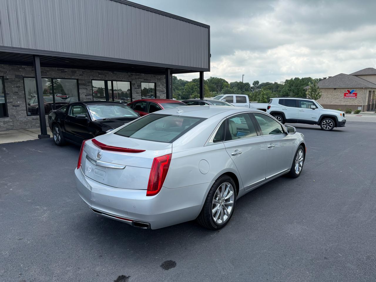 Cadillac XTS Luxury 2014
