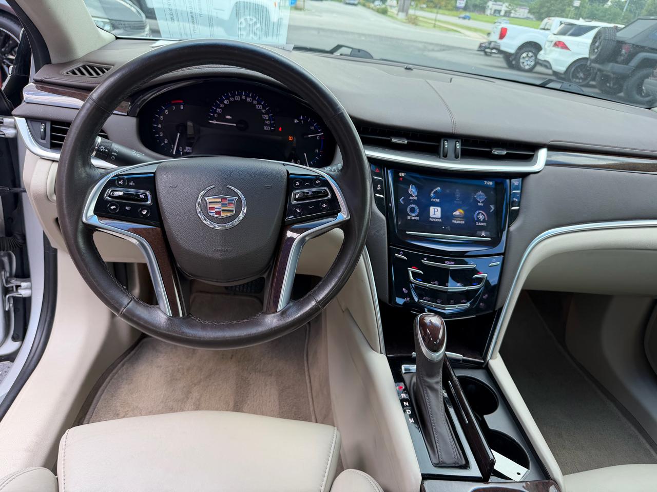 Cadillac XTS Luxury 2014