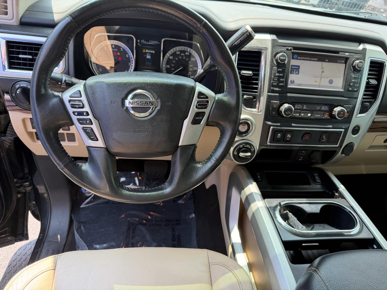 Nissan Titan  2017