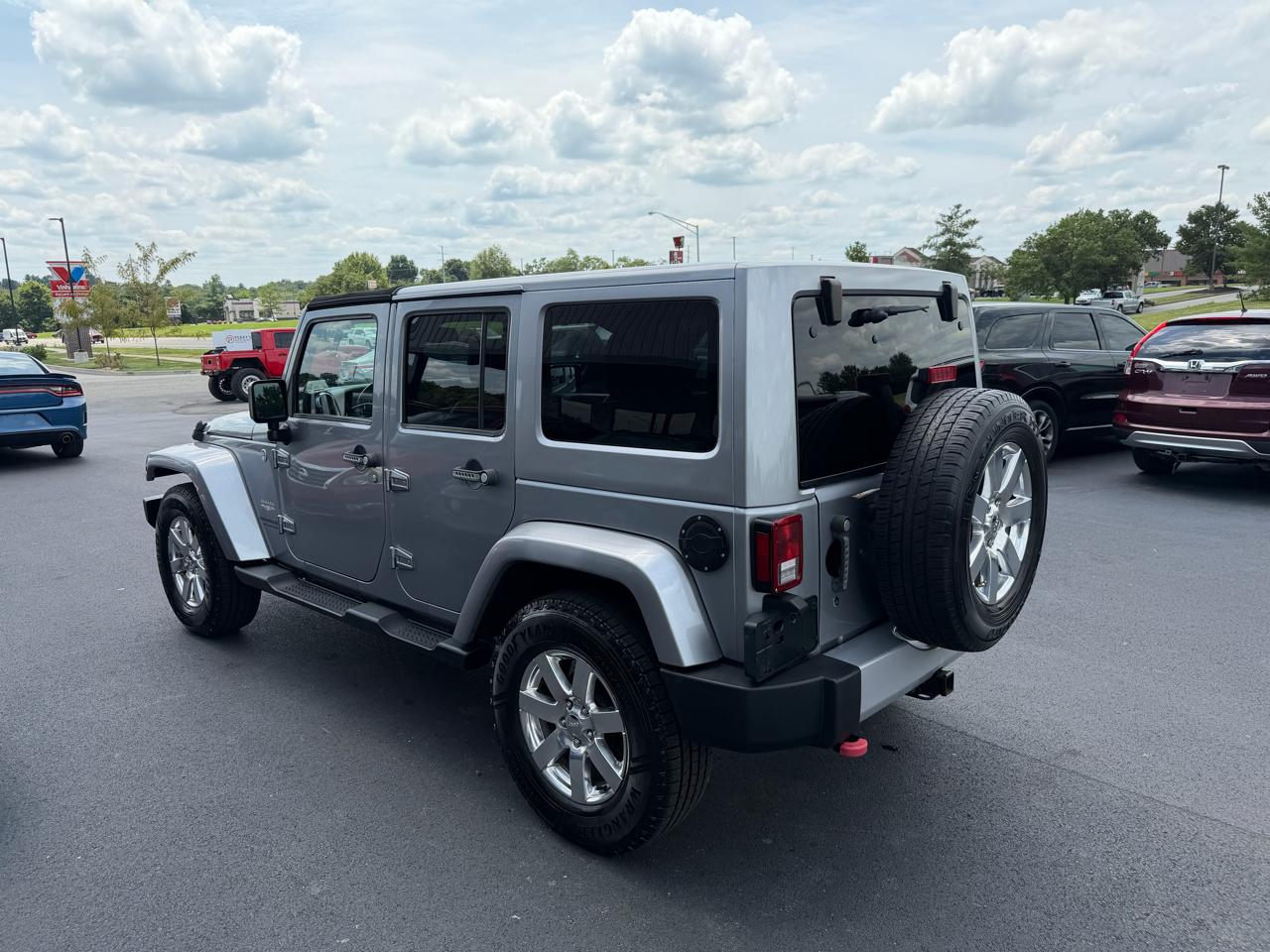 Jeep Wrangler Unlimited Sahara 2013