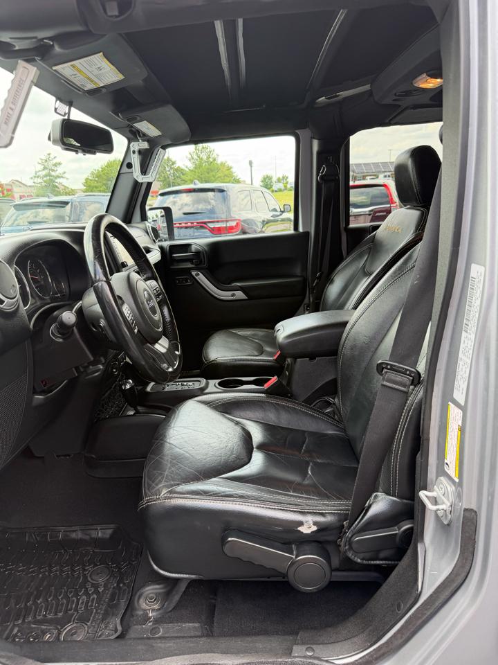 Jeep Wrangler Unlimited Sahara 2013