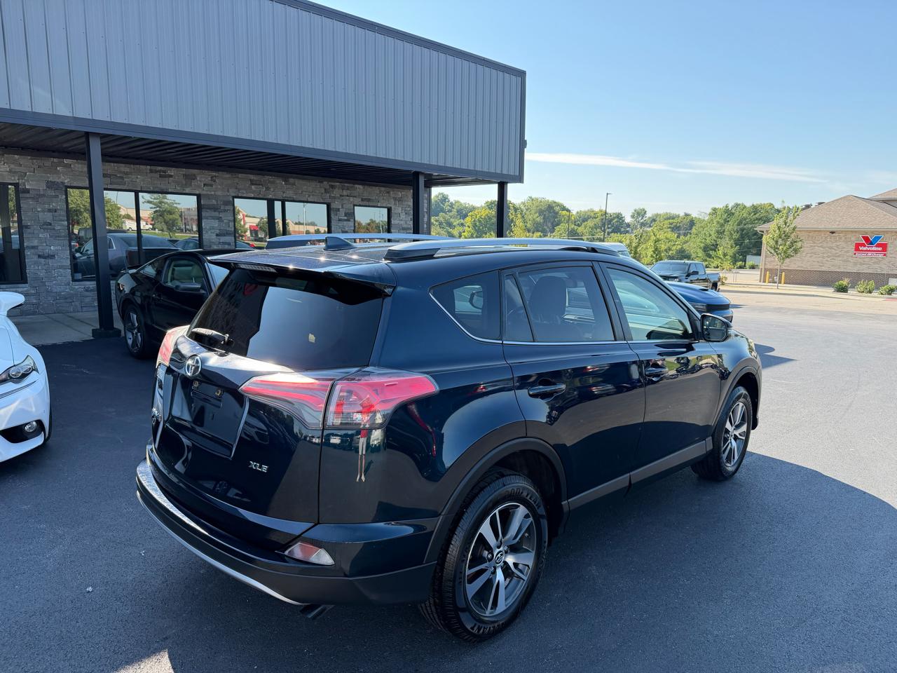 Toyota RAV4 XLE 2018