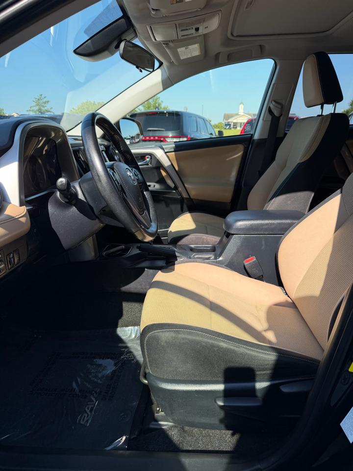 Toyota RAV4 XLE 2018