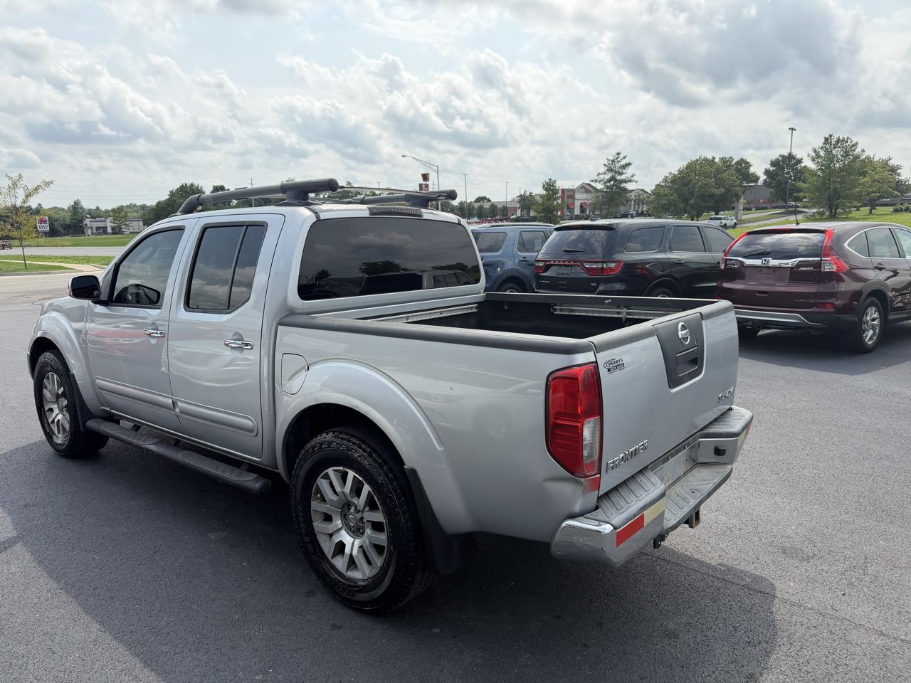 Nissan Frontier SL 2011
