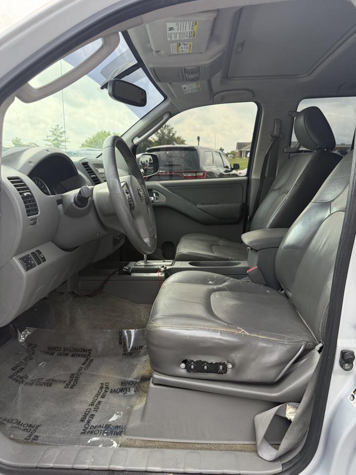 Nissan Frontier SL 2011