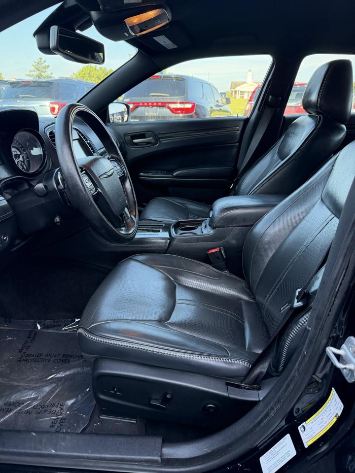 Chrysler 300  2013