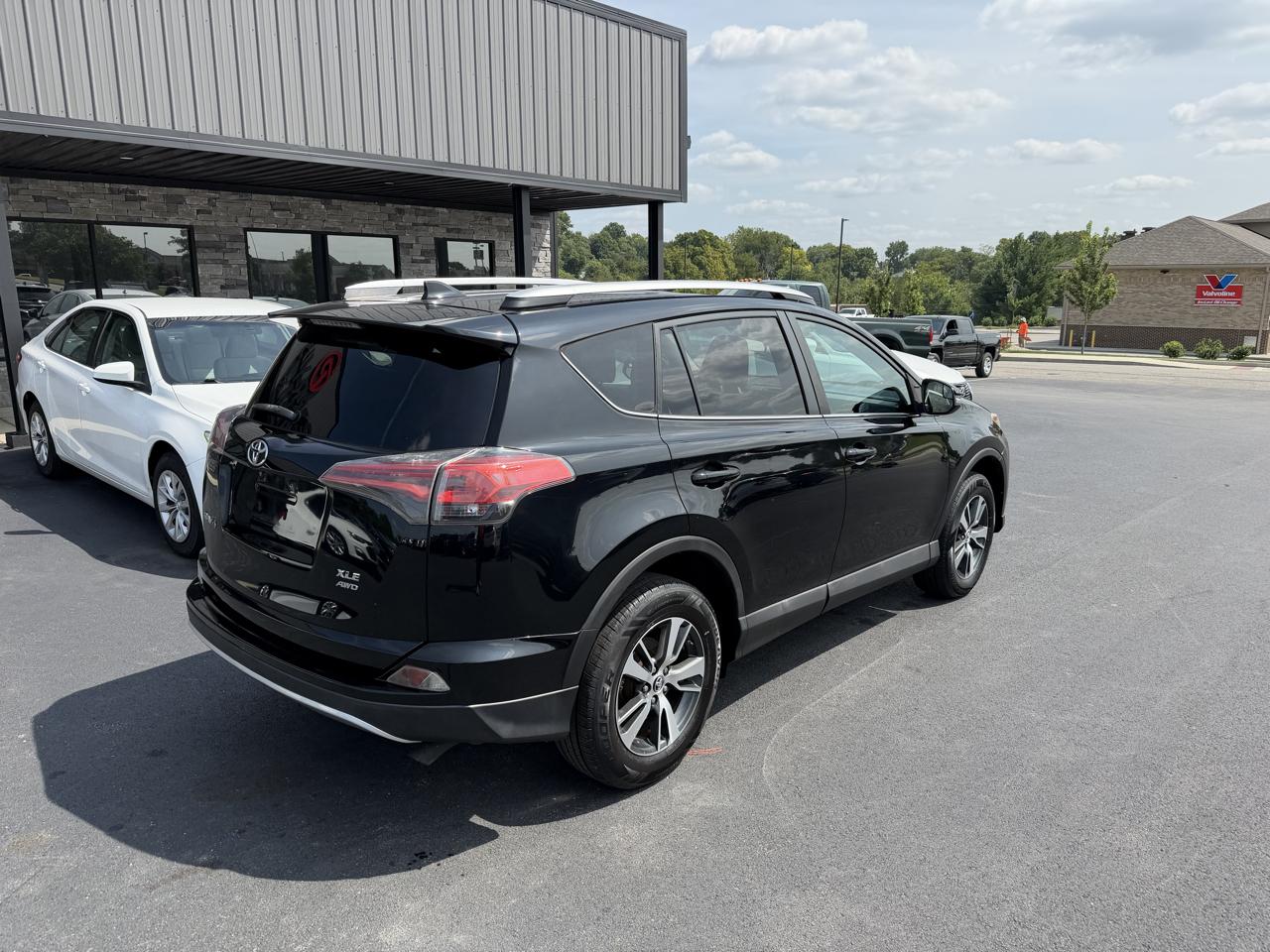 Toyota RAV4 XLE 2016