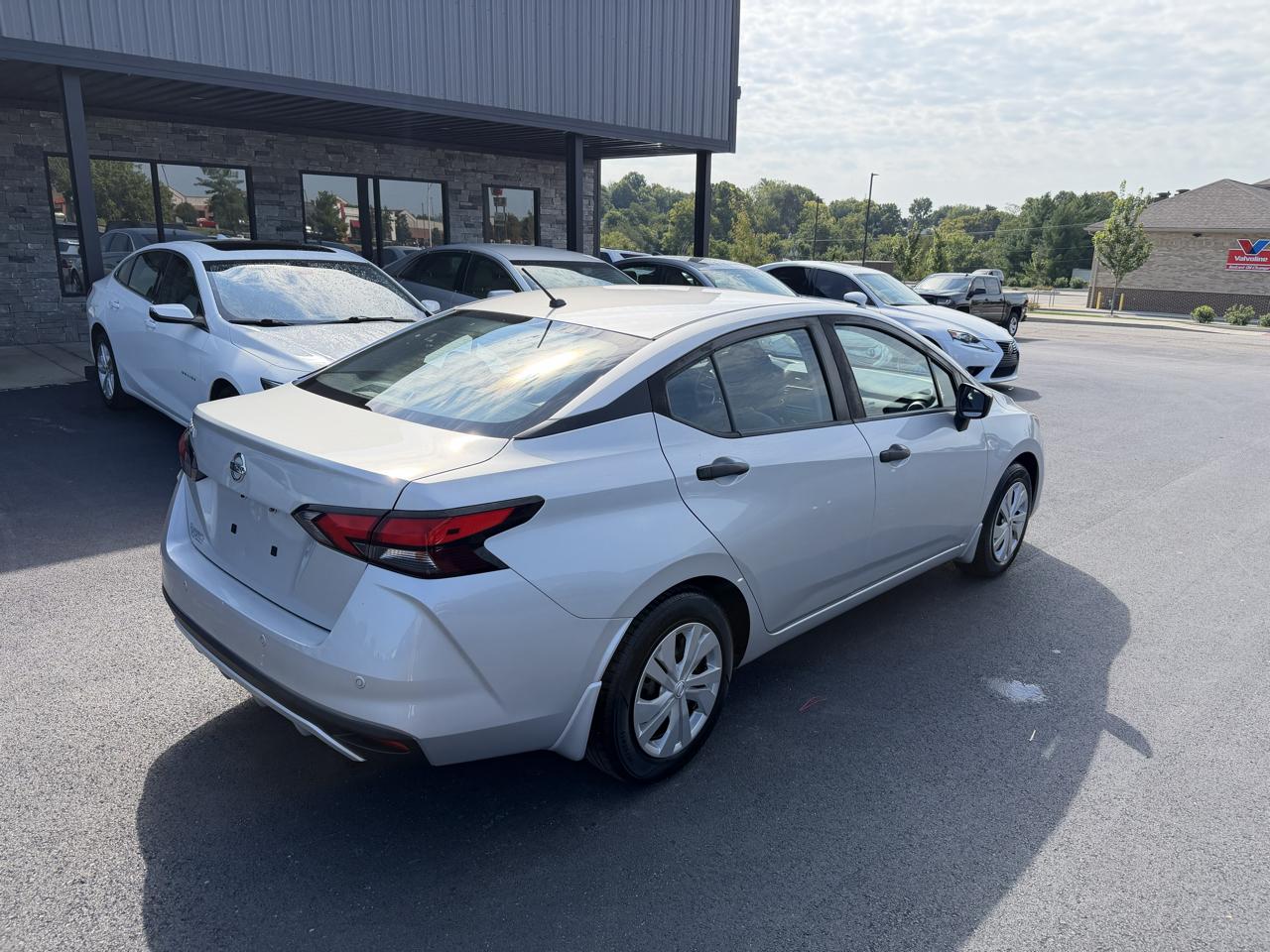 Nissan Versa S 2020