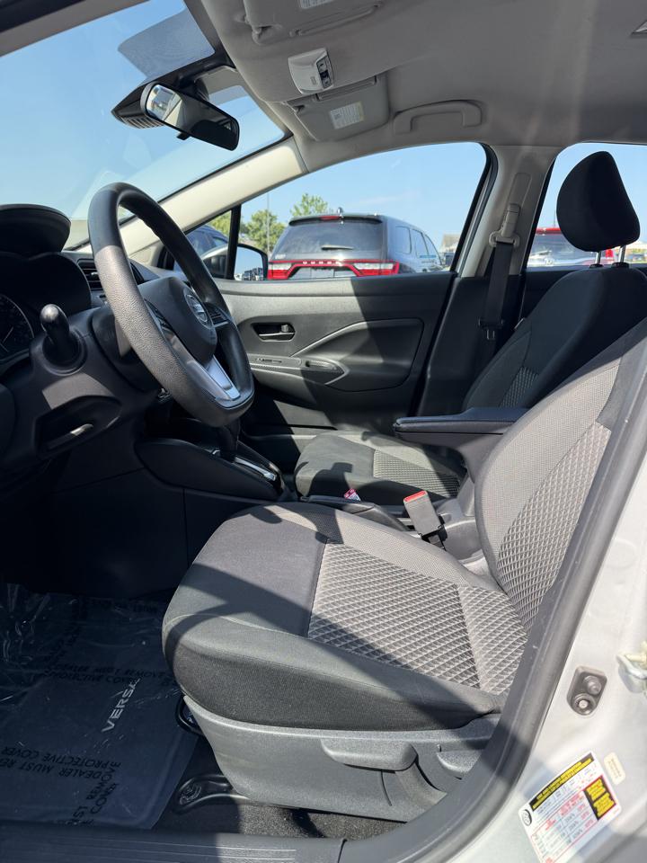 Nissan Versa S 2020