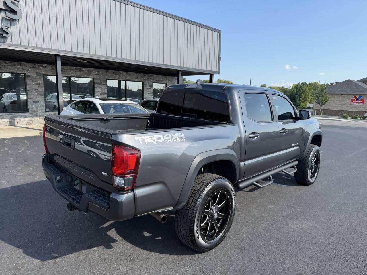 Toyota Tacoma  2019