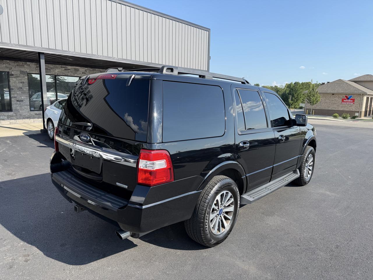 Ford Expedition XLT 2017