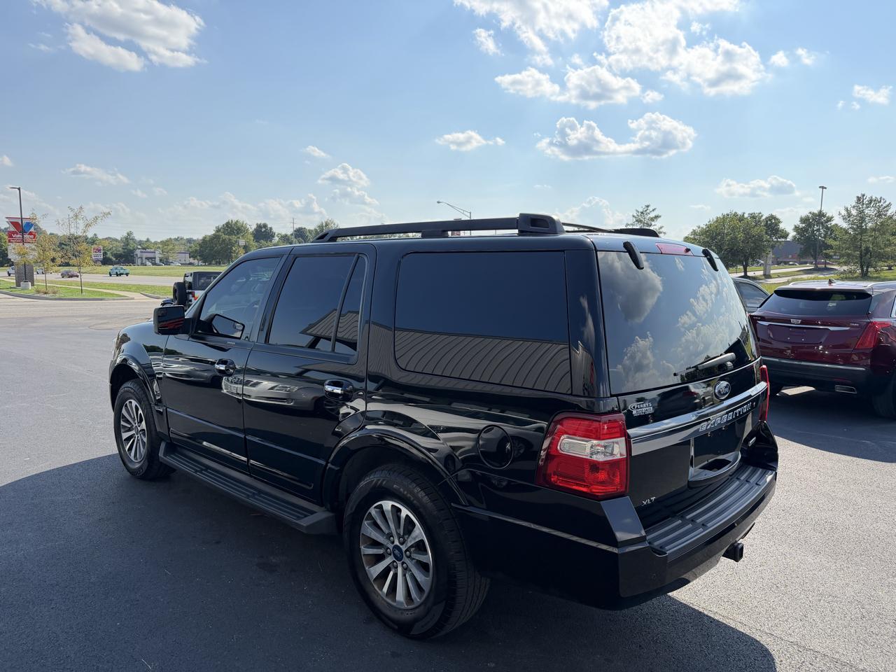 Ford Expedition XLT 2017