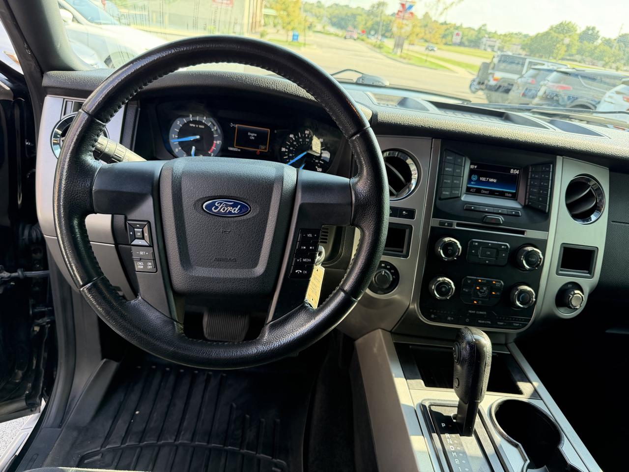 Ford Expedition XLT 2017