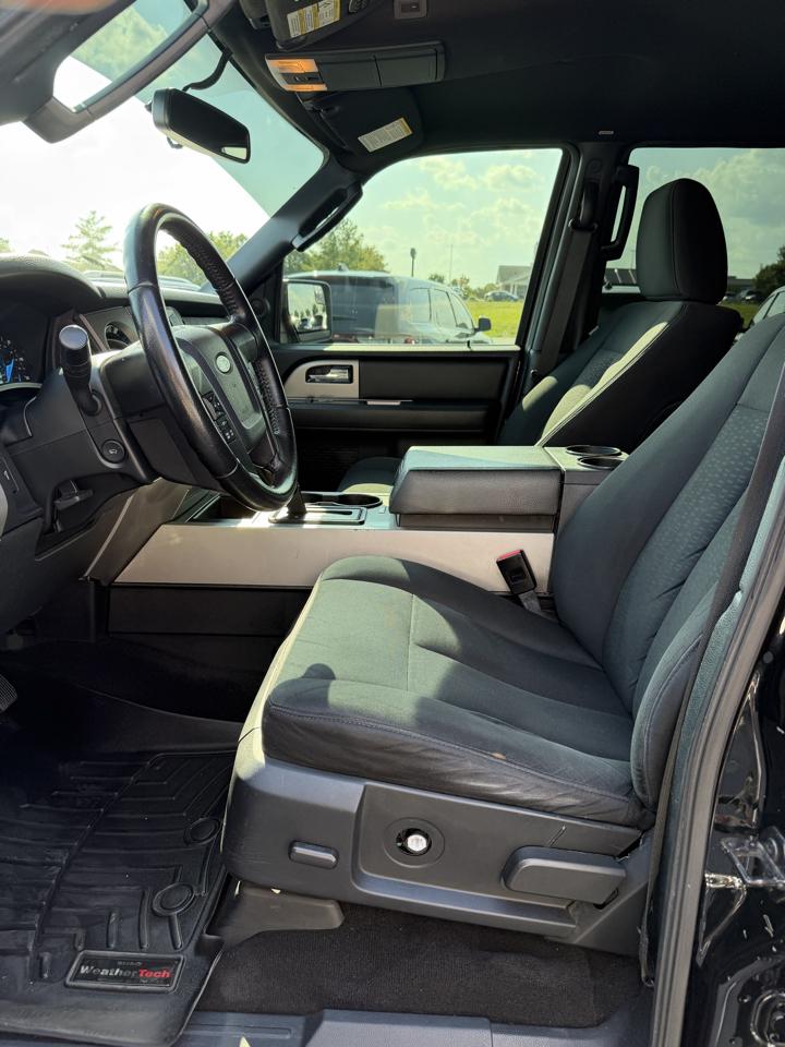 Ford Expedition XLT 2017
