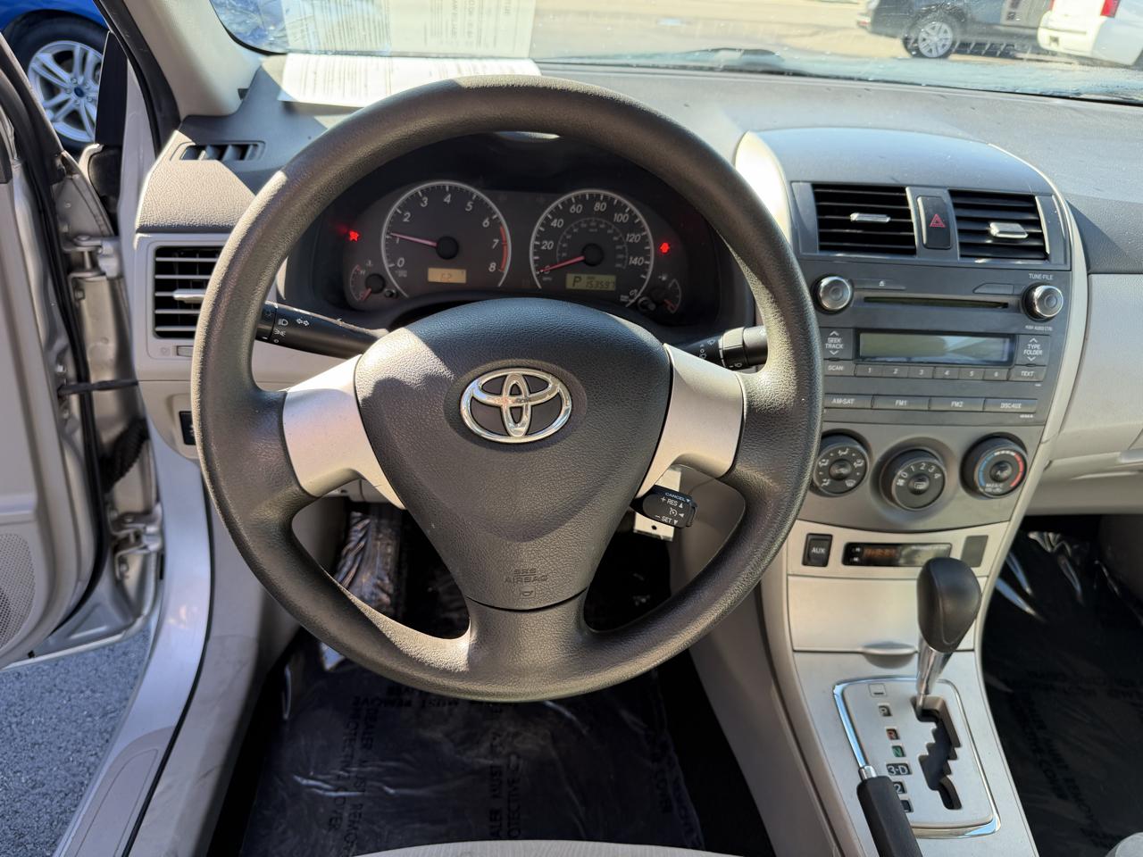 Toyota Corolla LE 2011