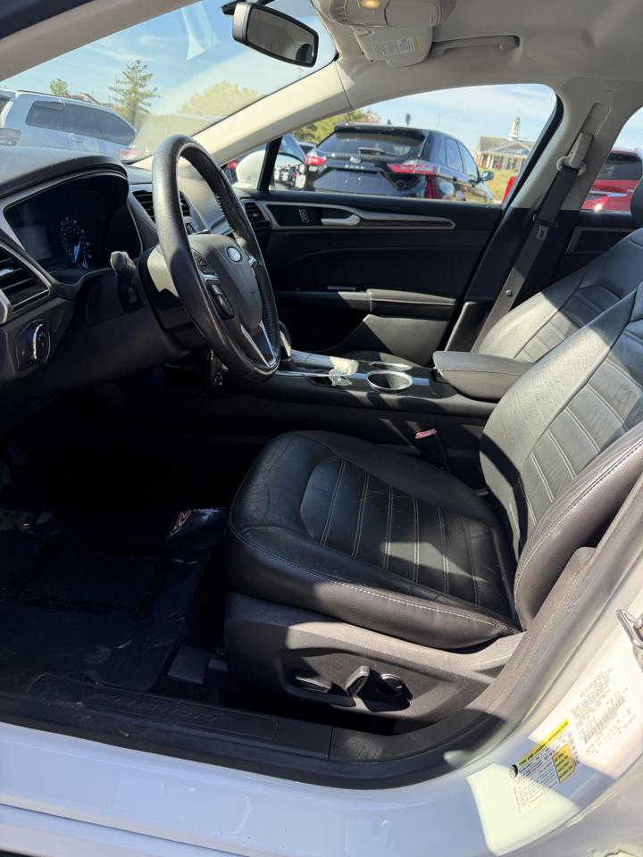 Ford Fusion SE 2013