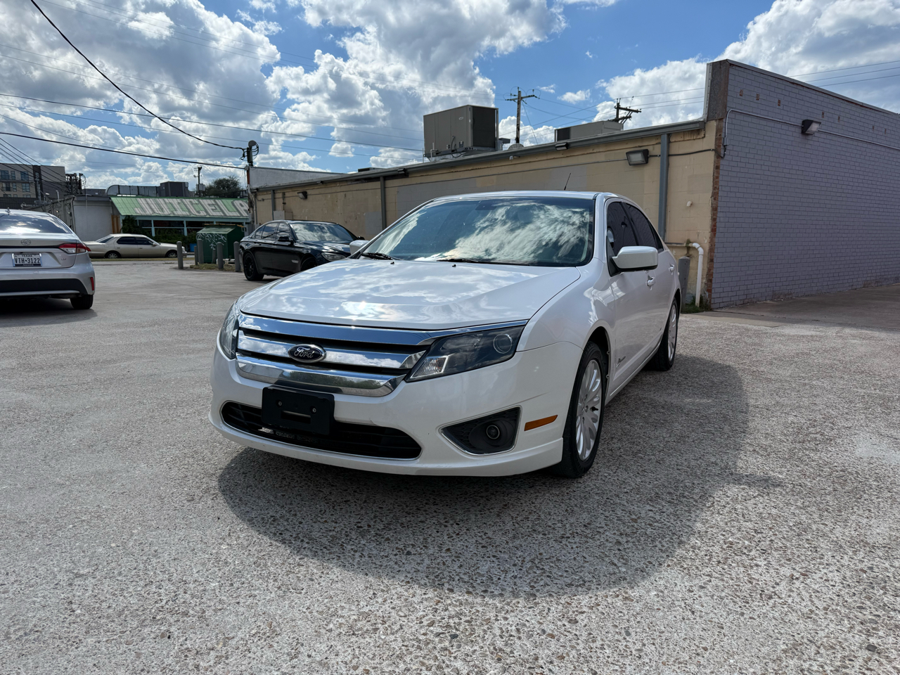 Ford Fusion Hybrid Sedan 2012
