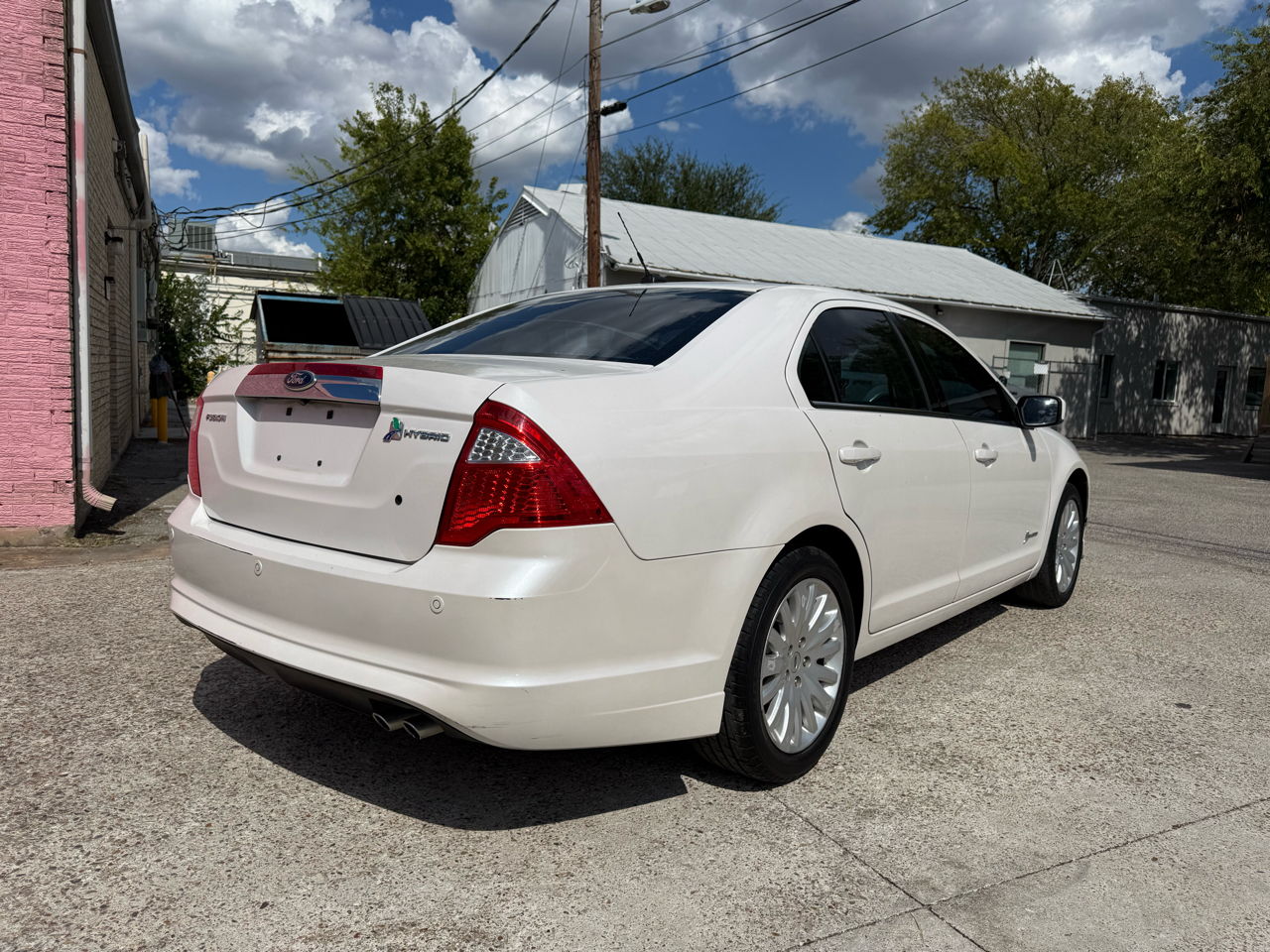 Ford Fusion Hybrid Sedan 2012