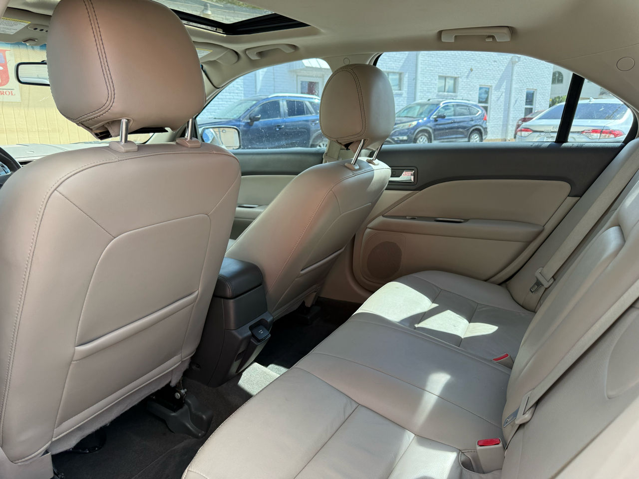 Ford Fusion Hybrid Sedan 2012