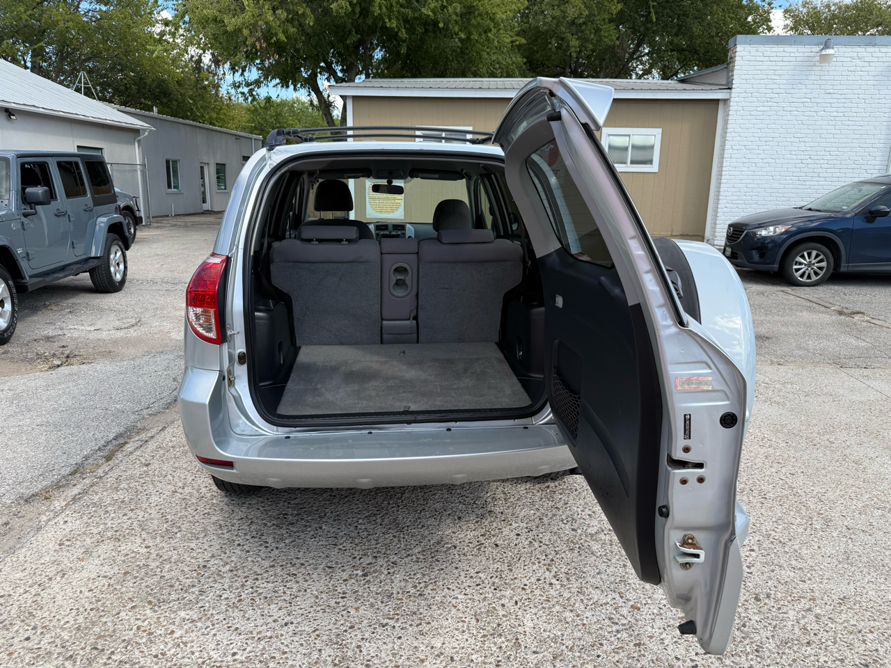 Toyota RAV4 Base I4 2WD 2007