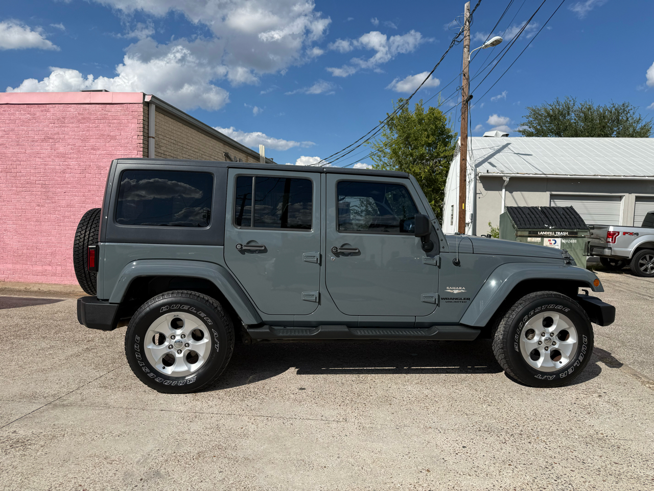 Jeep Wrangler Unlimited Sahara 4WD 2014