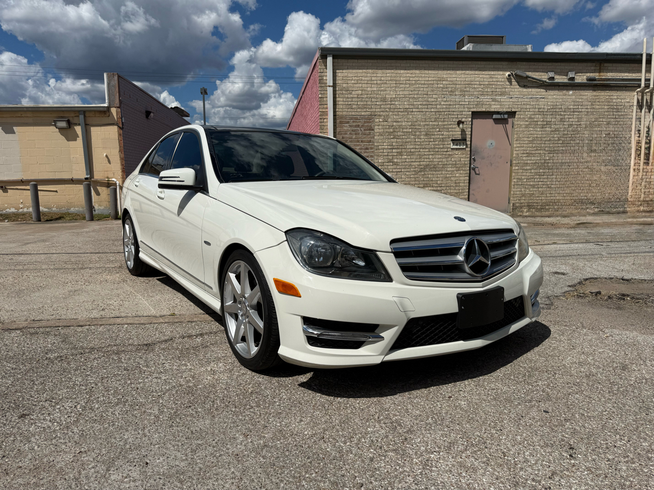 Mercedes-Benz C-Class C250 Luxury Sedan 2012