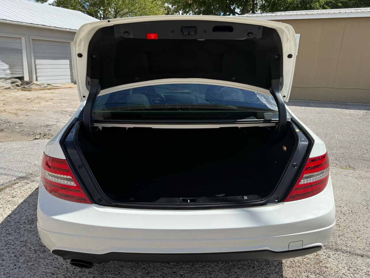 Mercedes-Benz C-Class C250 Luxury Sedan 2012