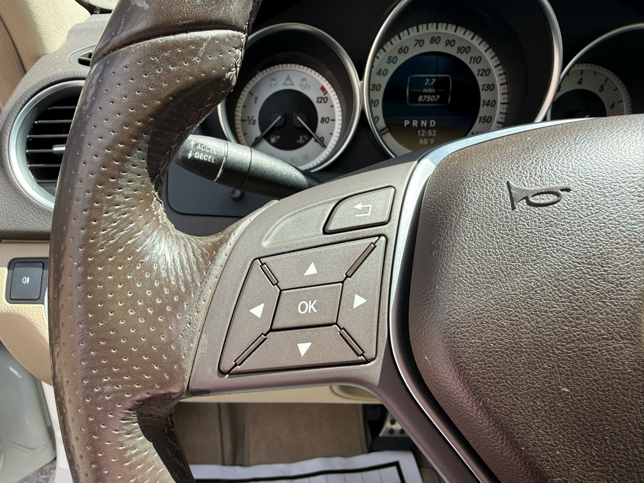 Mercedes-Benz C-Class C250 Luxury Sedan 2012