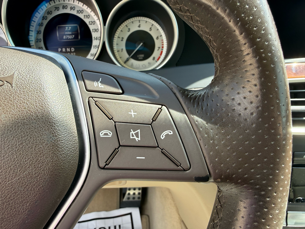 Mercedes-Benz C-Class C250 Luxury Sedan 2012