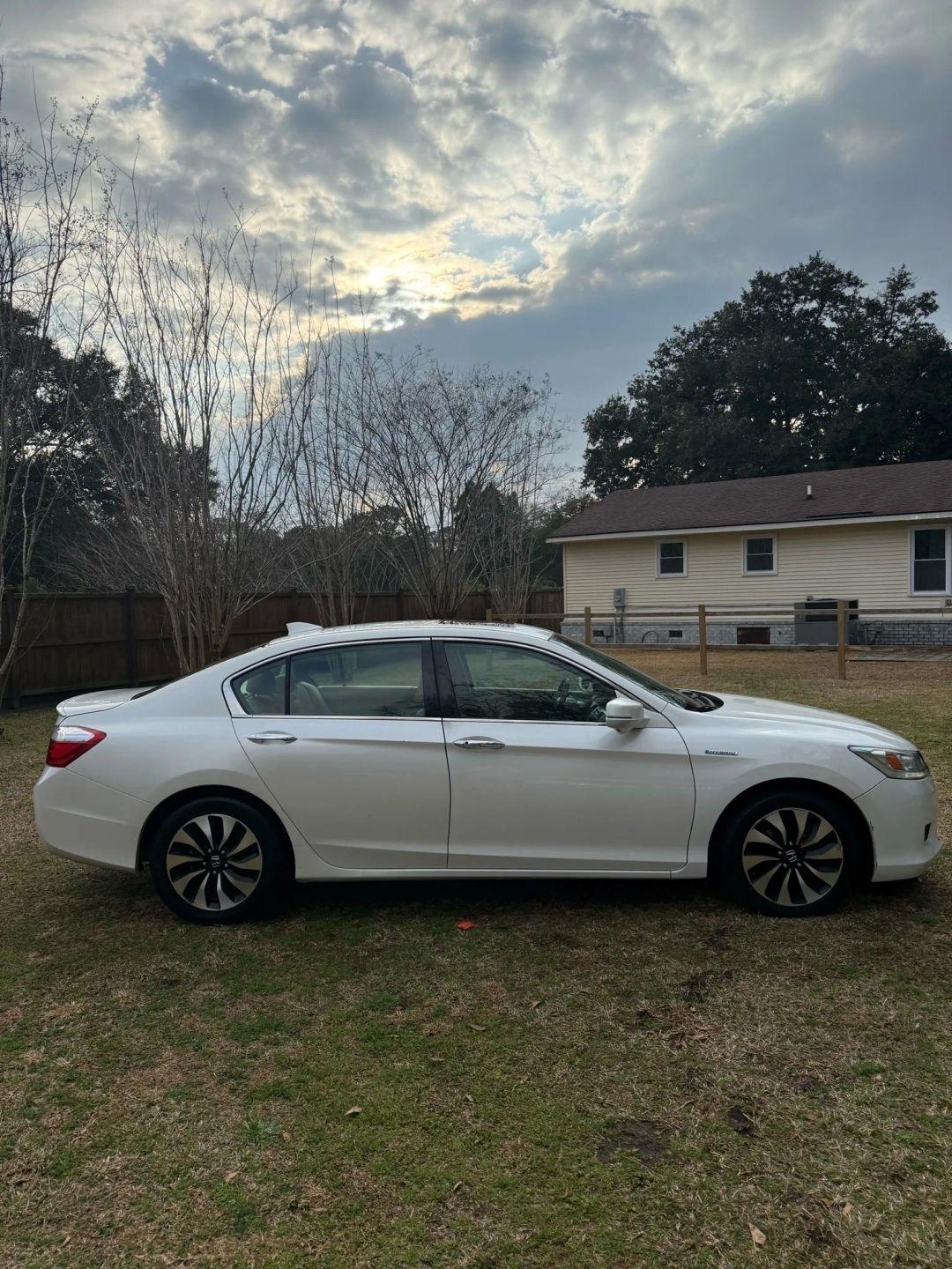 Honda Accord Hybrid  2015