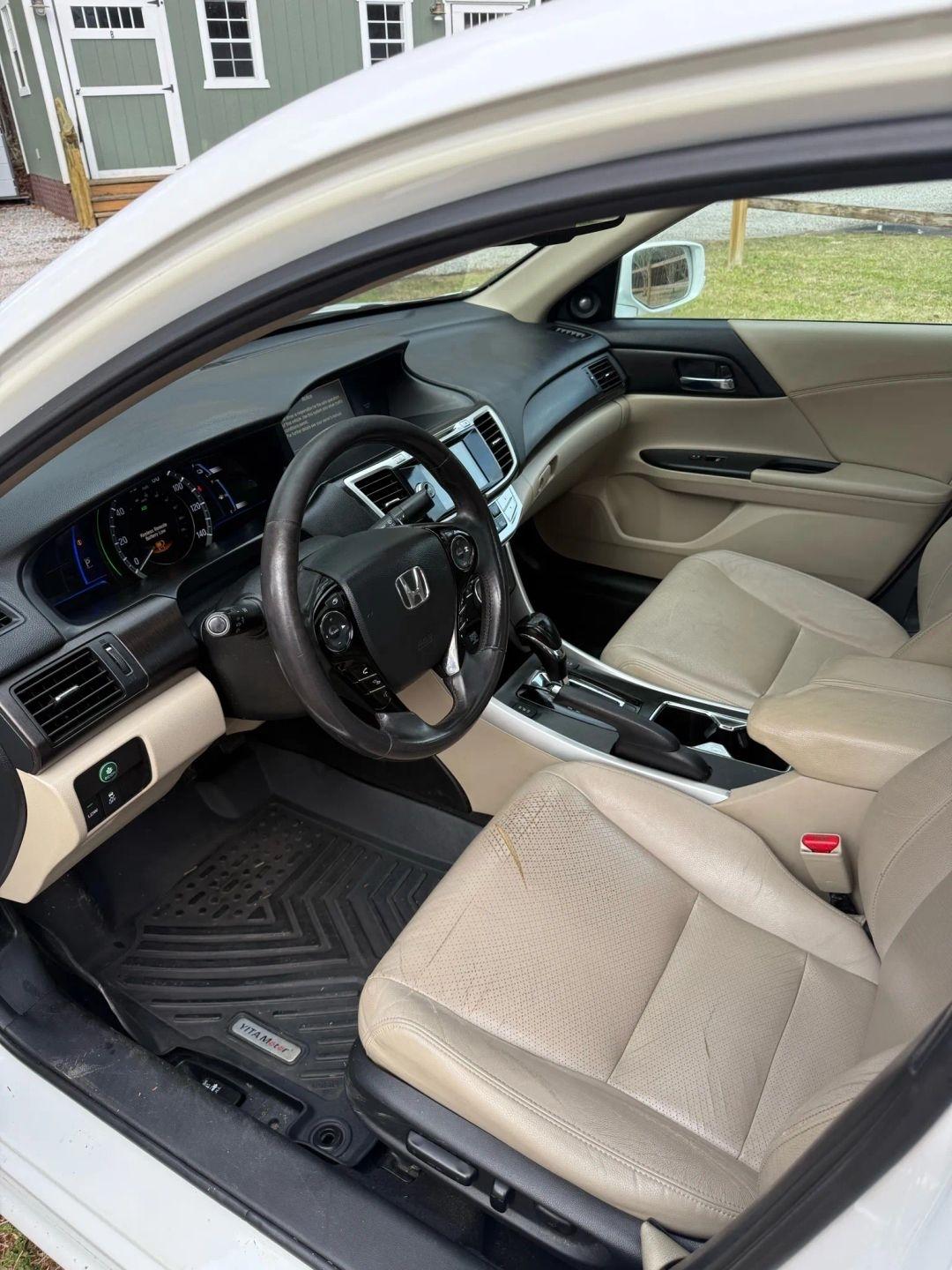 Honda Accord Hybrid  2015