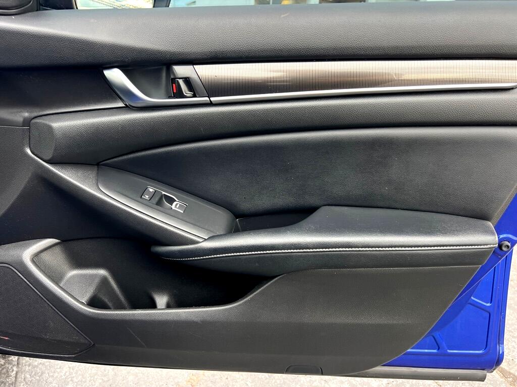 2018 Honda Accord Sport photo 18