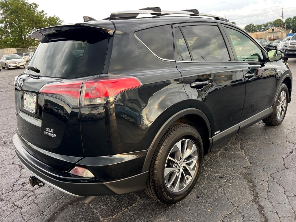 2016 Toyota RAV4 Hybrid XLE photo 7