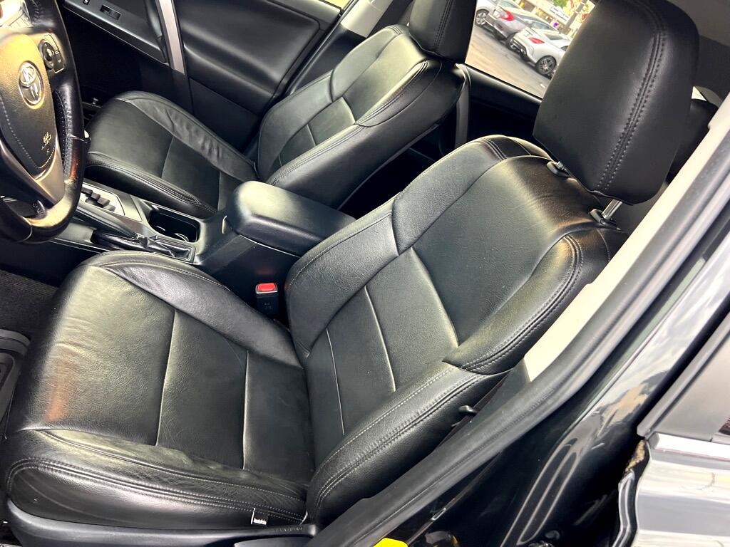 2016 Toyota RAV4 Hybrid XLE photo 12