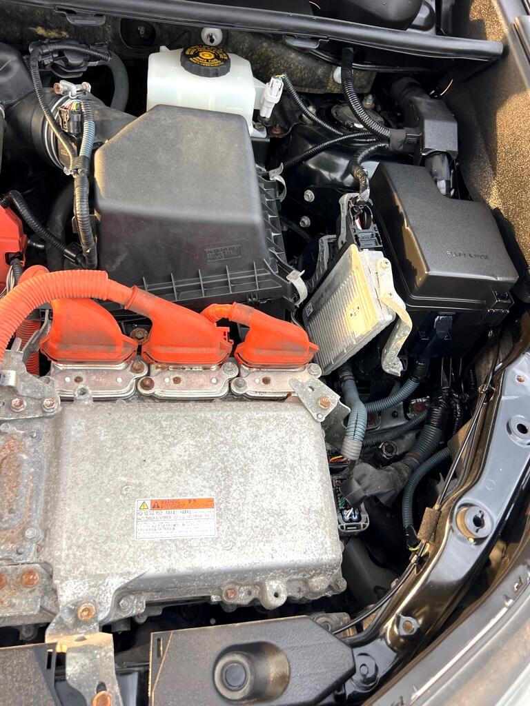 2016 Toyota RAV4 Hybrid XLE photo 42