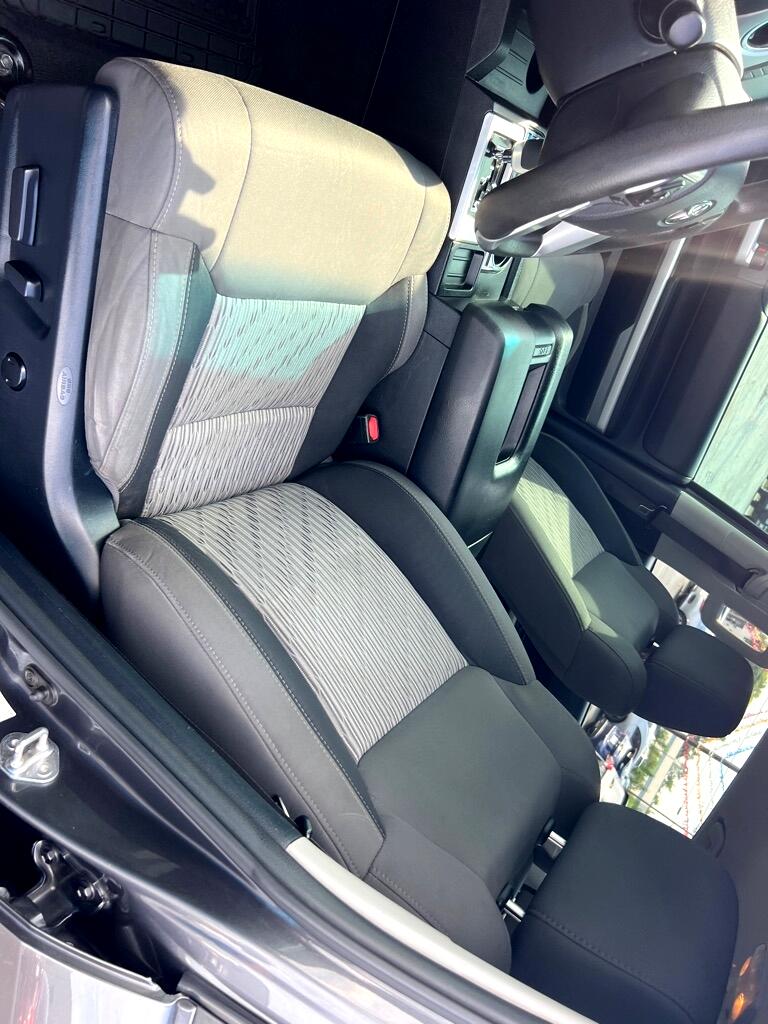 Toyota Tundra SR5 5.7L V8 FFV CrewMax 4WD 2015 Toyota Tundra SR5 5.7L V8 FFV CrewMax 4WD 2015