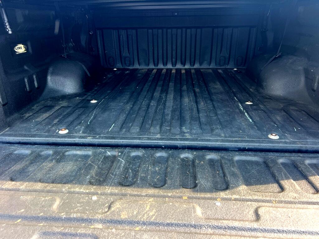 Toyota Tundra SR5 5.7L V8 FFV CrewMax 4WD 2015 Toyota Tundra SR5 5.7L V8 FFV CrewMax 4WD 2015