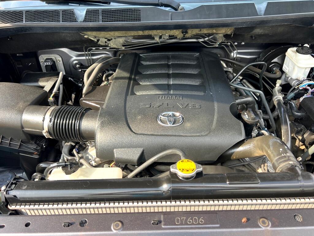 Toyota Tundra SR5 5.7L V8 FFV CrewMax 4WD 2015 Toyota Tundra SR5 5.7L V8 FFV CrewMax 4WD 2015