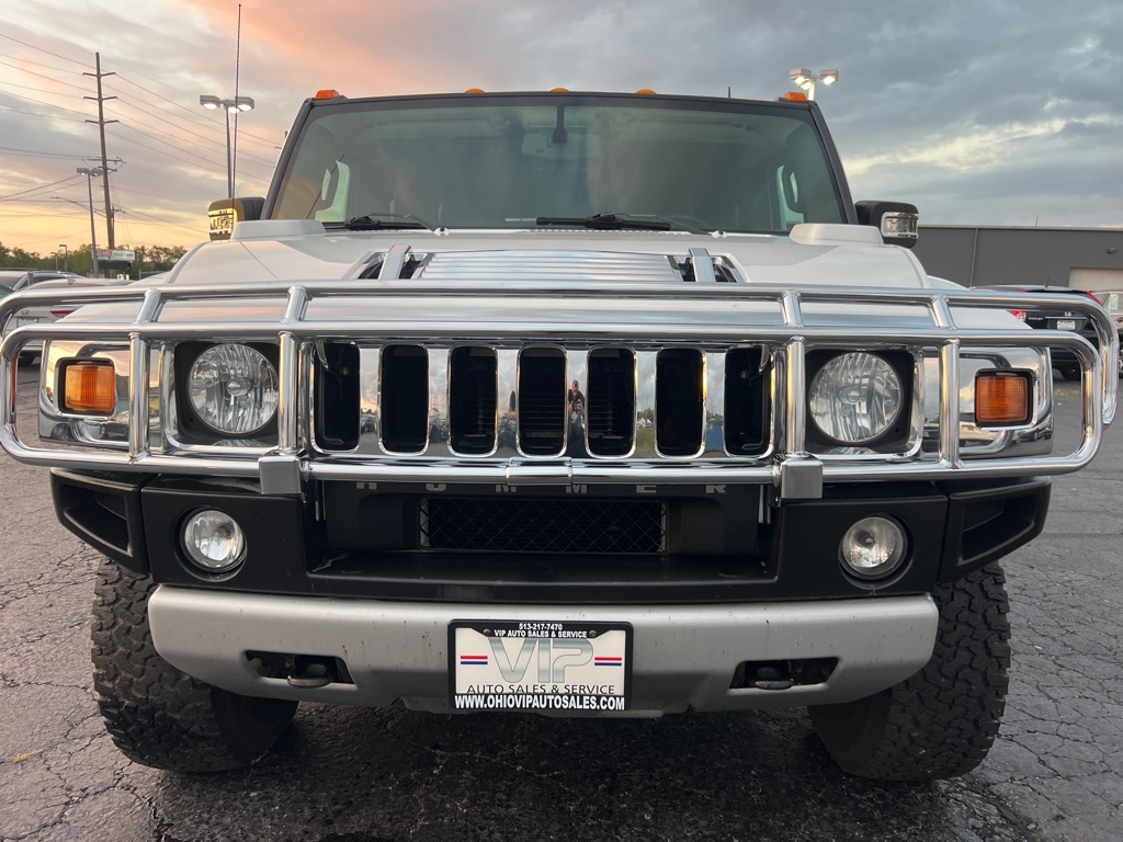 2009 Hummer H2 Base photo 2