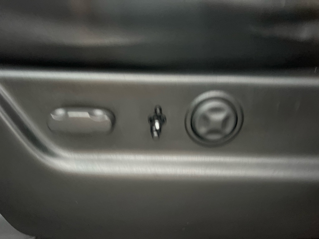 2009 Hummer H2 Base photo 25