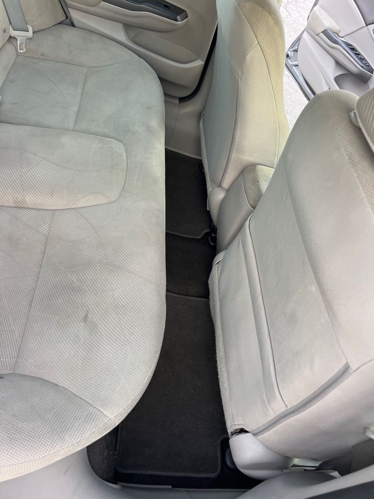 Honda Civic LX Sedan 5-Speed AT 2012 Honda Civic LX Sedan 5-Speed AT 2012